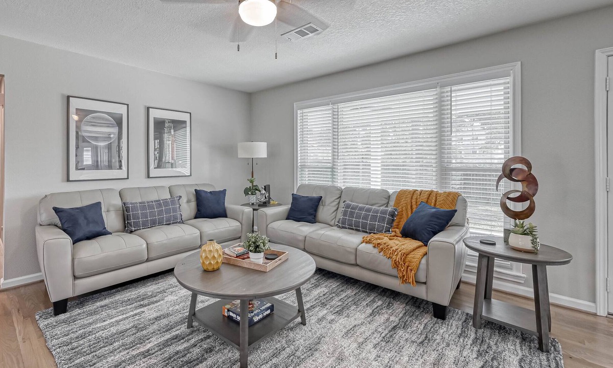 Nassau Bay House | 1.2 mi from Space Center, Great for Families