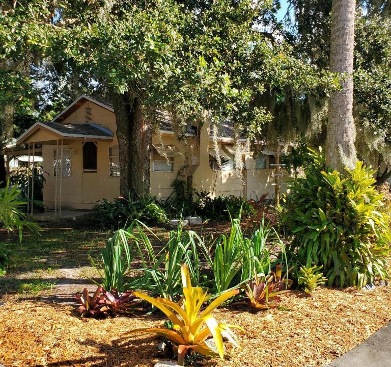 Titusville House | 1 Beige Cozy Bungalow or 1 White Cozy Efficiency Cottage in Titusville