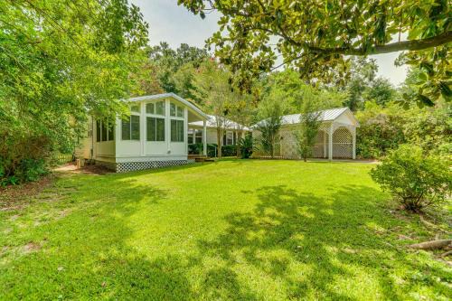 Fairhope House | 1 Mi to Beaches: Fairhope Home w/Yard!