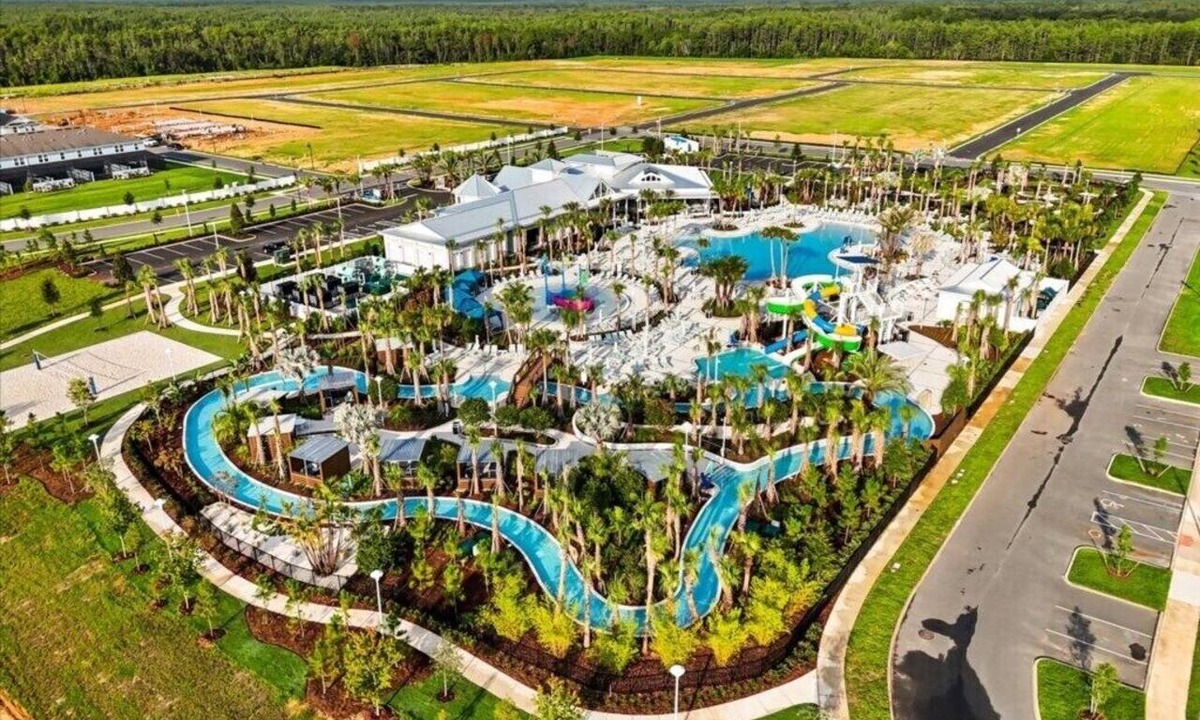 Clermont House | 10 BD/8 BA/Windsor Cay (16239 CC)