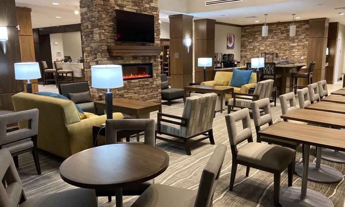Denton Apartment | 1BR King Suite w/Kitchen | Daily Breakfast + Pool