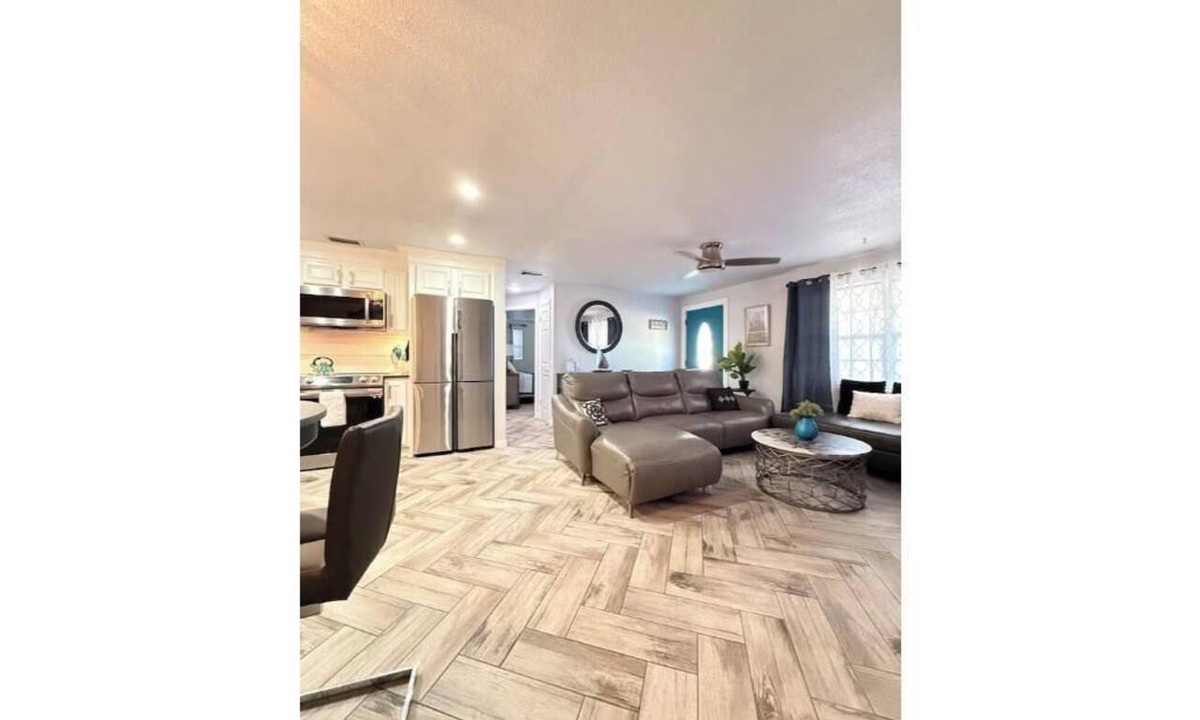 Port Orange House | 2 Bed 1 Bath
