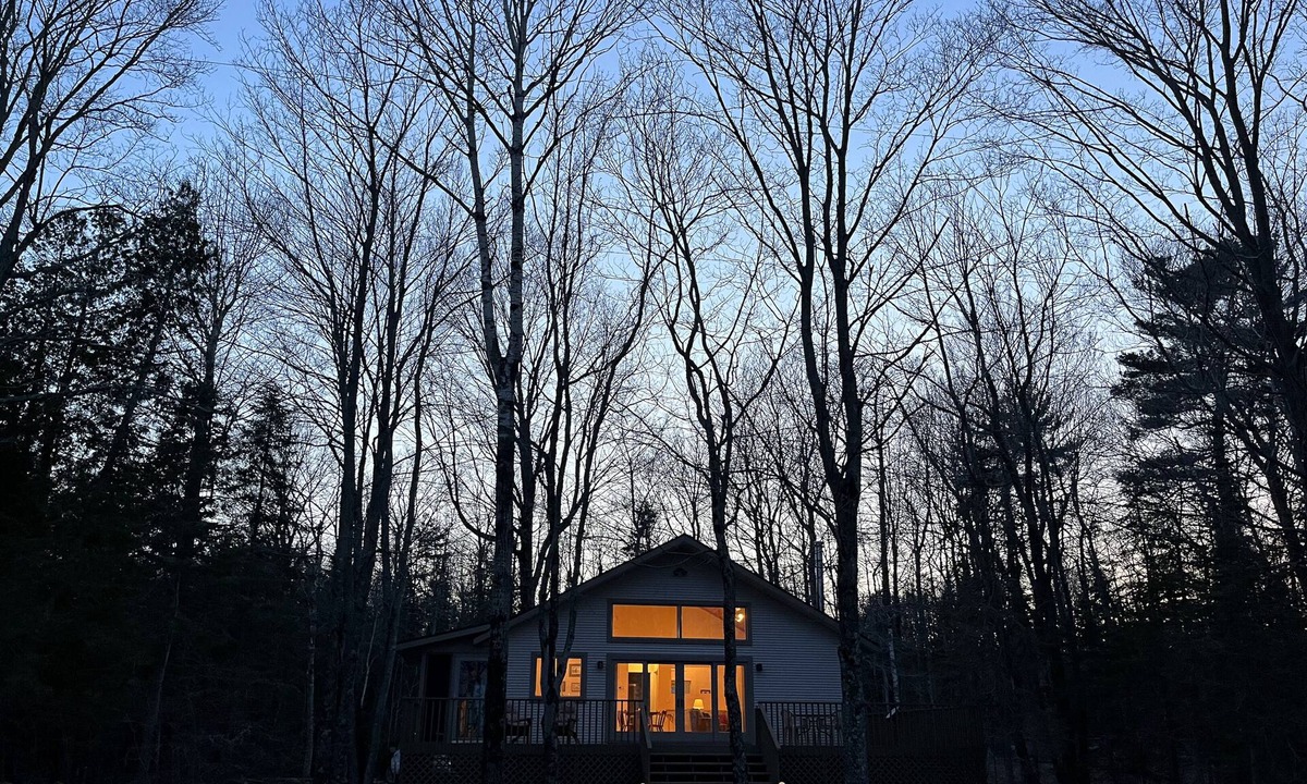 Beaver Island Cottage | 2-bed cottage on Cable's Bay with private beach