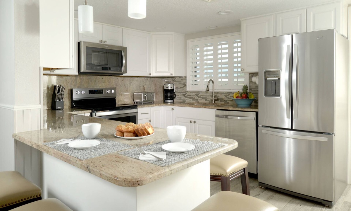Indialantic By The Sea Apartment | 2 Bedroom Deluxe Condo with hotel amenities