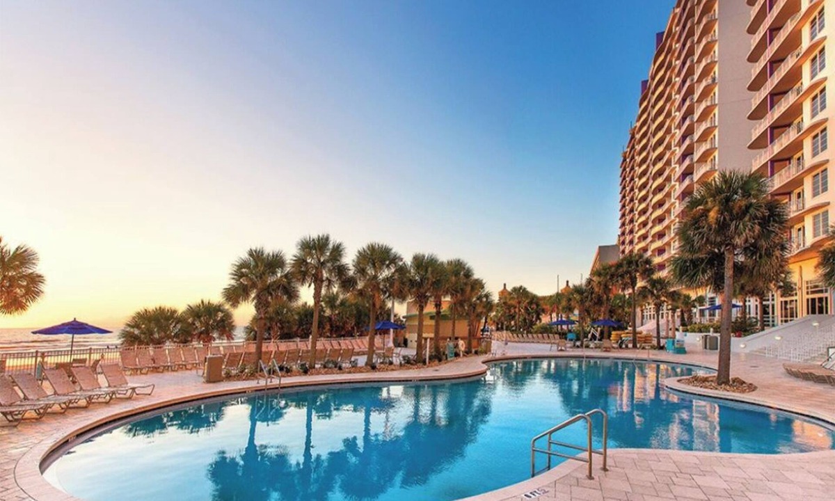 Seabreeze Historic District Condo | 2 Bedroom Deluxe Condo w/Kitchen, Sleeps 8, on Daytona Beach, Ocean Walk Resort