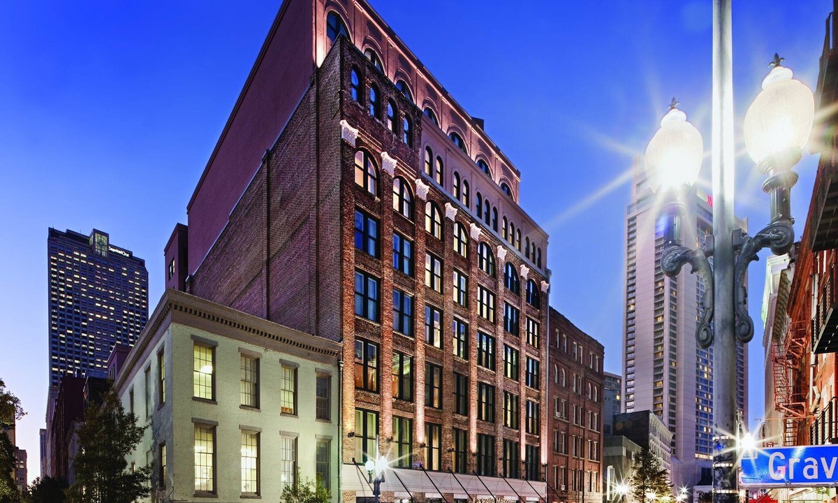 Central Business District Resort | 2 Bedroom Lock-Off Suite in Downtown New Orleans for Super Bowl 2025