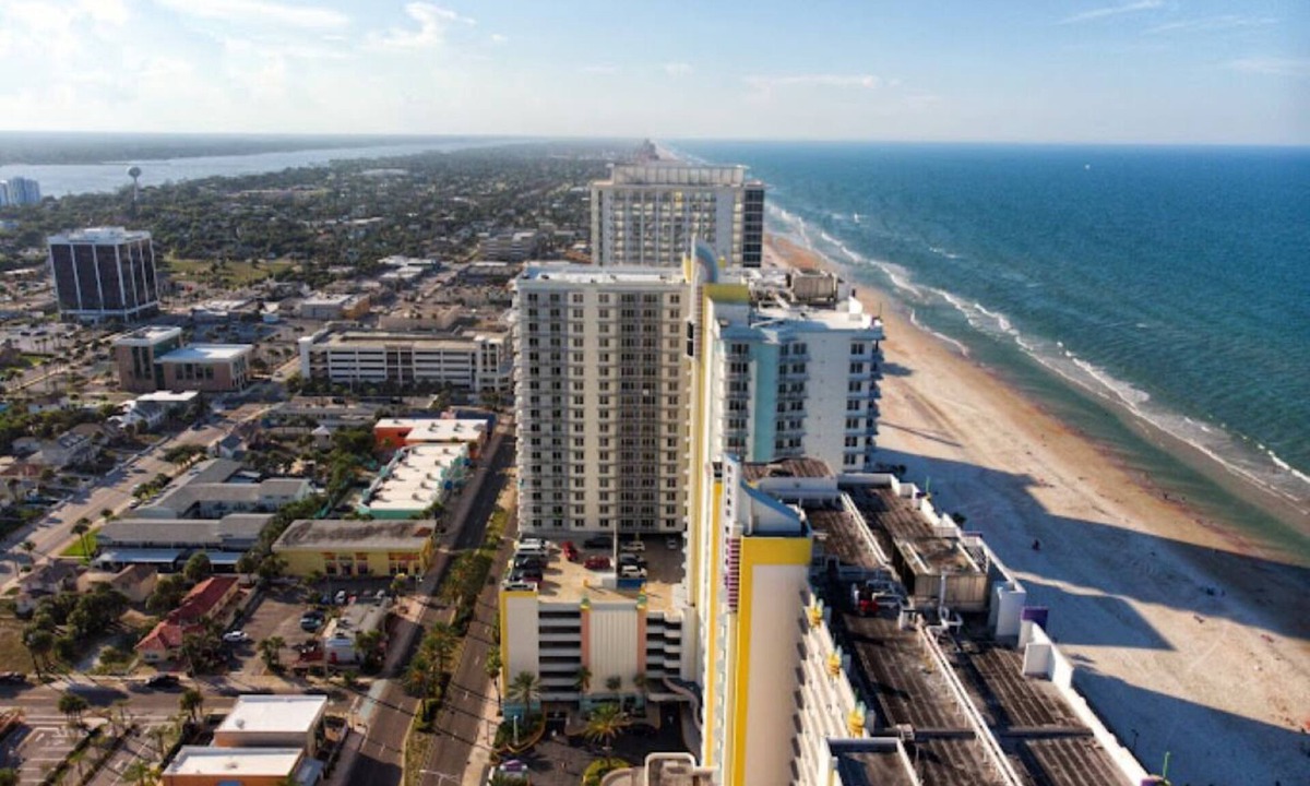 Kingston Condo | 2 BR Deluxe Condo right on the Beach!