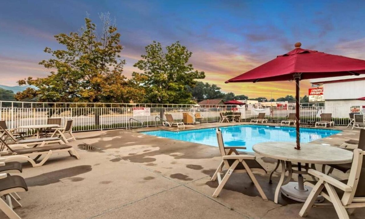 Ogden Hotel | 2 Full Beds | Hearing Access Nsmk Micfridg