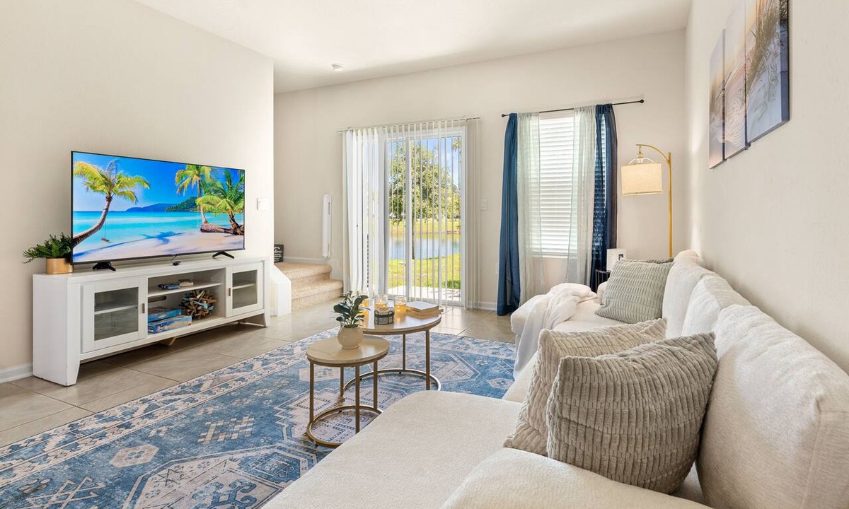 St. Augustine House | 2 Private Suites, Pool Near Beaches & Golf