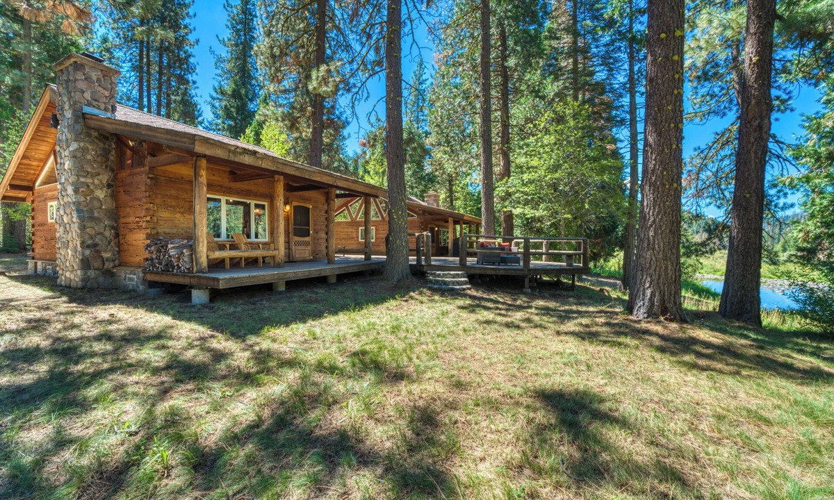 Sloat House | 2 Riverfront Cabins, 200 Acres Near Plumas Forest