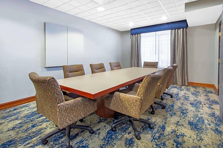 Plainfield Hotel | 2-Star Hotel ∙ Wingate by Wyndham Indianapolis Airport Plainfield