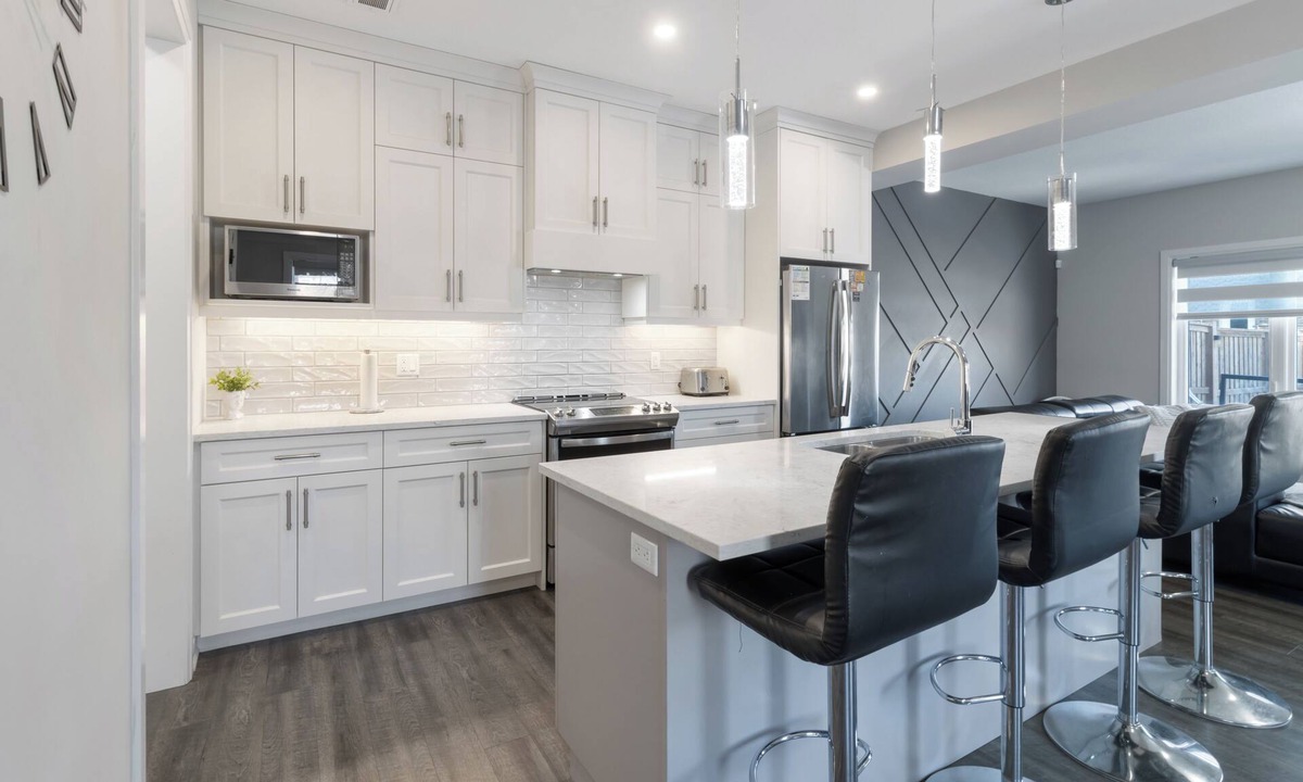 Guelph House | 2000 Sq Ft. Modern Corner Lot Townhome W. Large Deck & Oversized Backyard