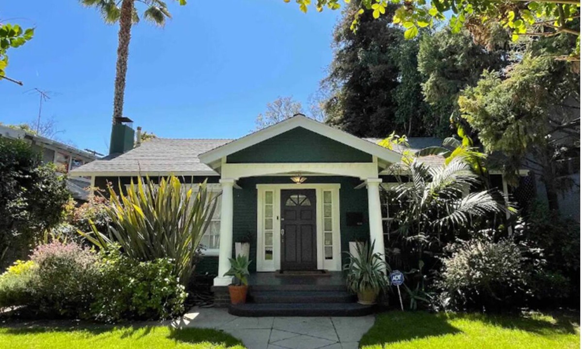 West Hollywood House | 2BR 1Bath WeHo craftsman BACKYARD PARADISE - dog heaven