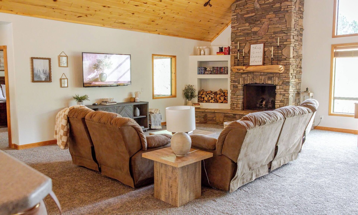 Torreon Cabin | 3 bed/2 bath Nest on North Rim in Torreon