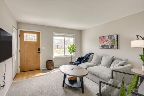 Hazel Park House | 3 Mi to Dtwn Royal Oak: Getaway w/Fenced Yard!
