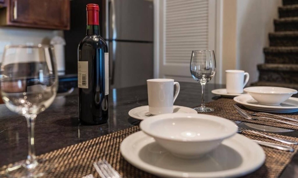 Biggs Field Hotel | 3 Pet-Friendly Units! Outdoor Swimming Pool, Free Parking and Breakfast!