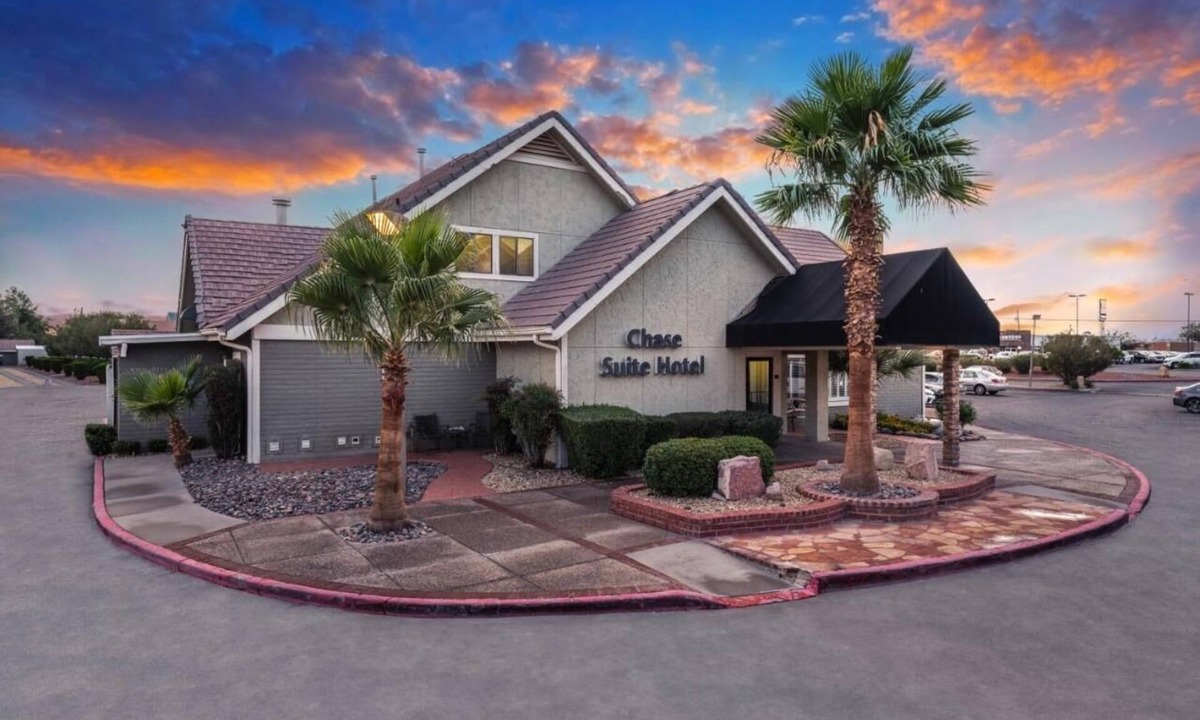 Biggs Field Hotel | 3 Pet-Friendly Units! Outdoor Swimming Pool, Free Parking and Breakfast!