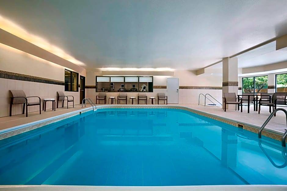 Springfield Hotel | 3-Star Hotel ∙ Courtyard by Marriott Springfield
