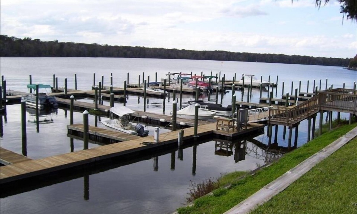 Welaka Condo | 3BR/2BA Condo on the St Johns River-Welaka Resort Living