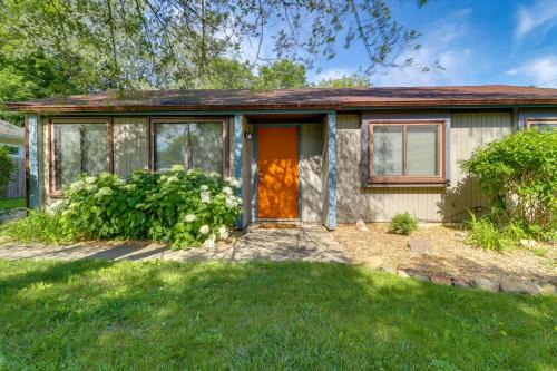 Mitchell House | 4 Mi to U-M Campus! Quiet Family Home w/Yard