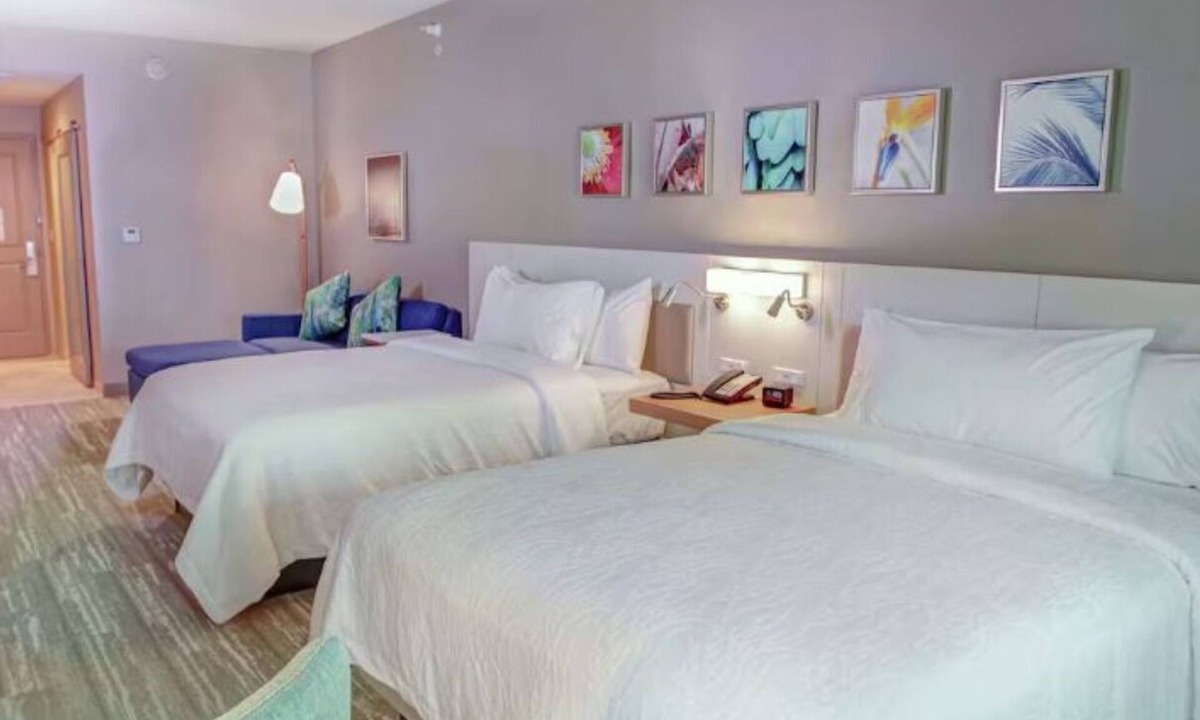 Wesley Chapel Hotel | 4 Units Best for Big Groups! Enjoy Free Breakfast, Outdoor Pool