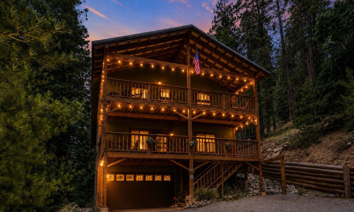 Cloudcroft Ski Chalet | 5BR Chalet: Panoramic Views & Game Room