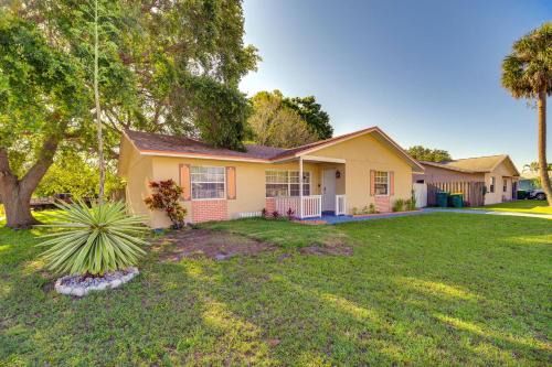 Tropic House | 7 Mi to Satellite Beach: Melbourne Home w/Yard