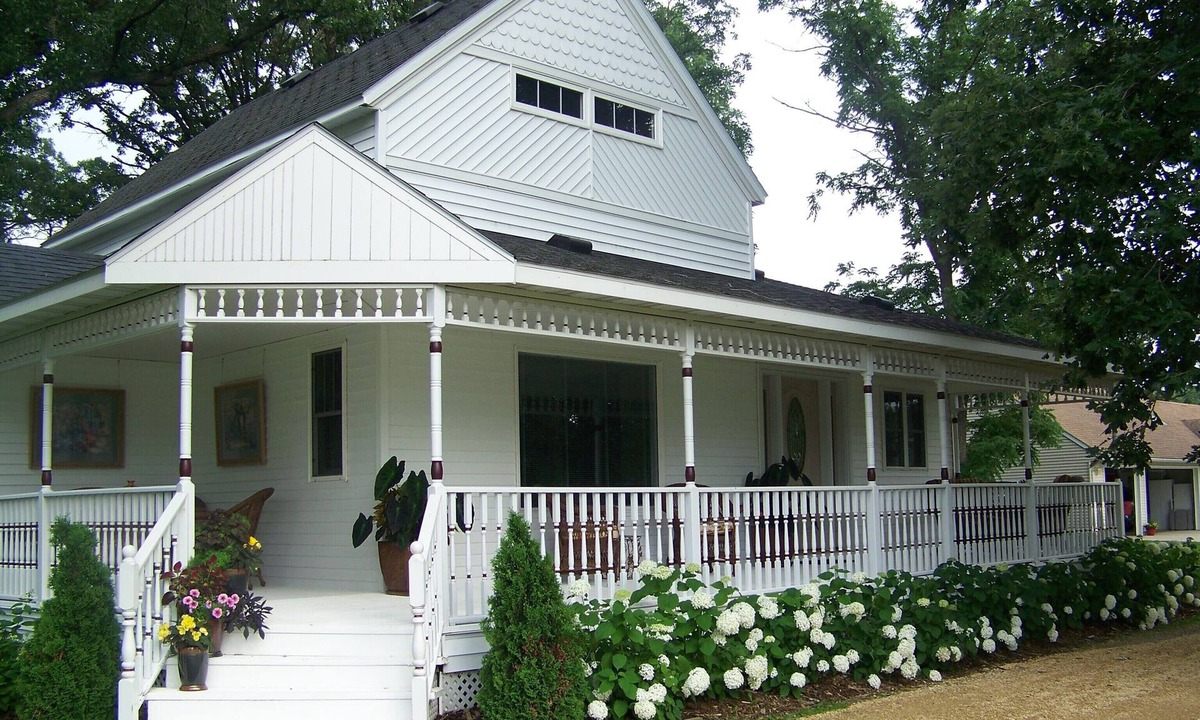 Red Rock House | A Touch of Elegance At Jessie's Guest House