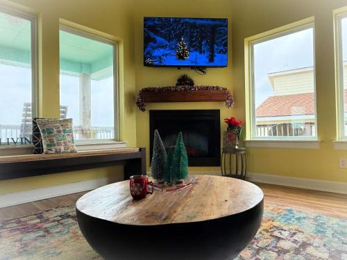 San Luis House | A'Wave From It All - WOW View, Steps to Beach Entrance!