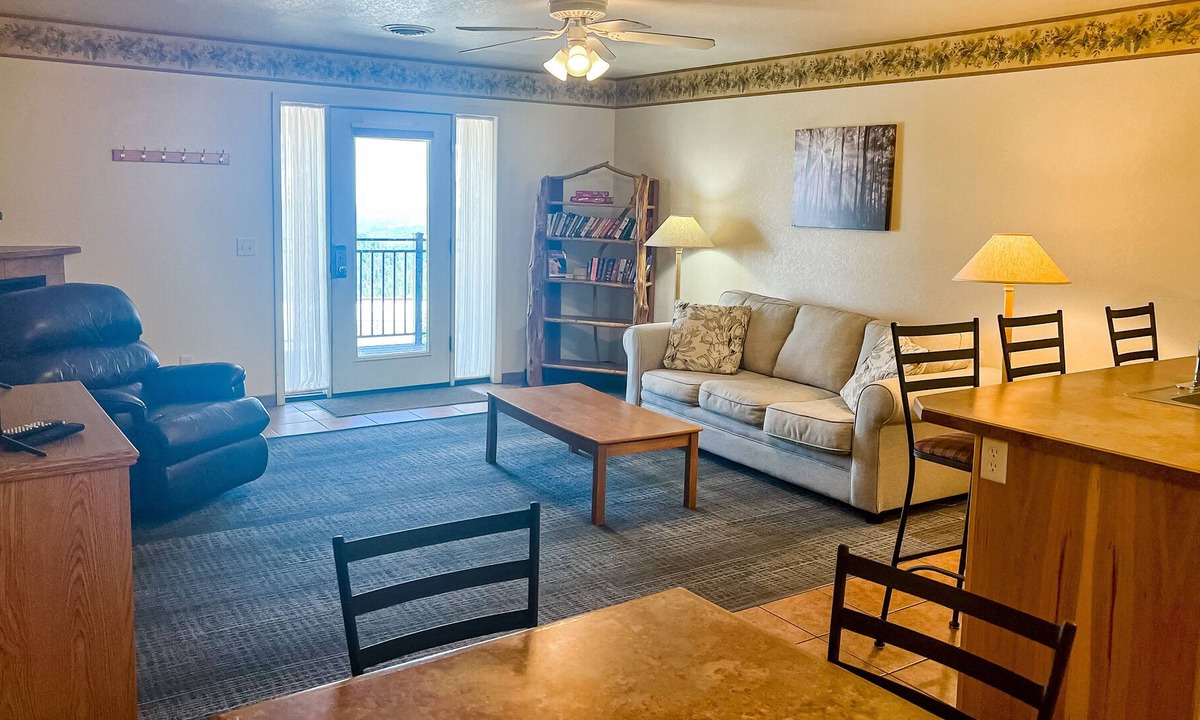 Lead Condo | Alpine Villa, Unit 422 | Condo in Lead with mountain views and grill