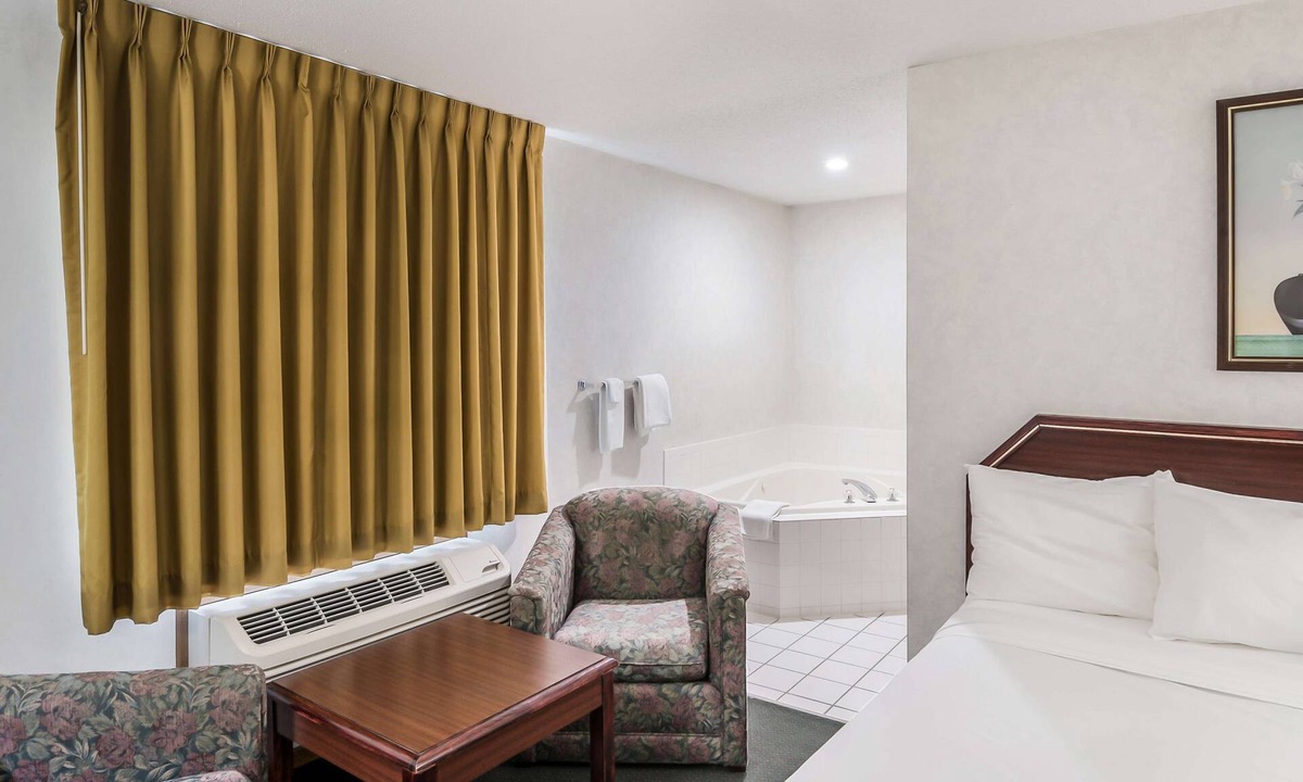 Wenona Hotel | Americas Best Value Inn Wenona