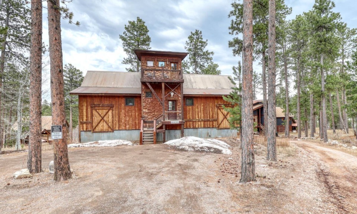 Deadwood Cabin | Antelope Acres