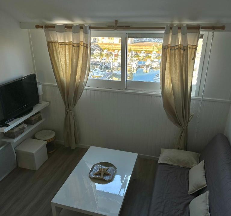 Courseulles-sur-Mer Apartment | Aux beaux coquillages, vue mer et sur le port