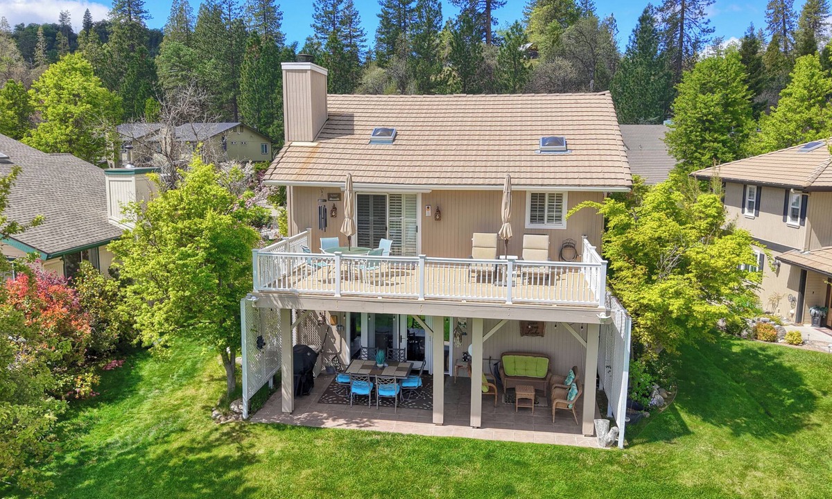 Bass Lake House | Bass Lake Escape - Lake View Home
