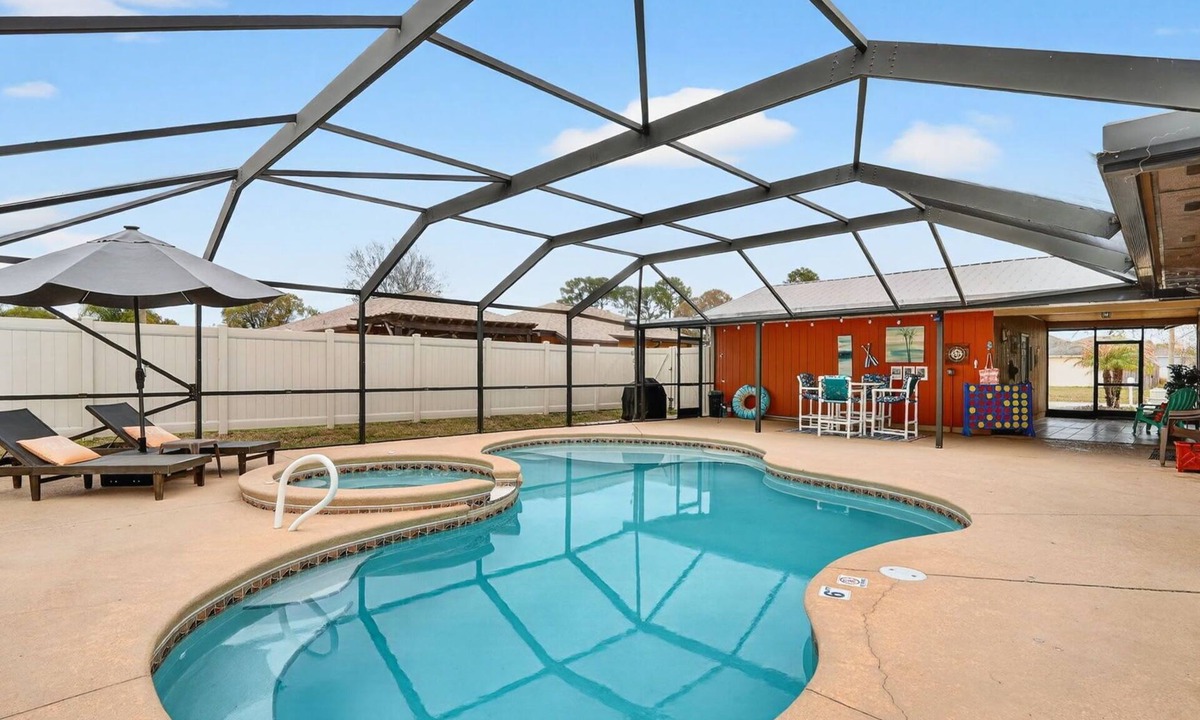 Rockledge House | Bayberry Breeze - 3B/2B Pet Friendly Private Pool