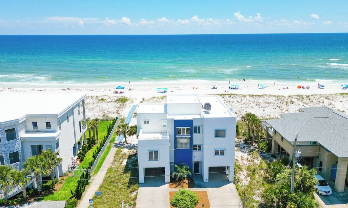 Villa Primera House | Beachfront Escape for 18 on Pensacola Beach