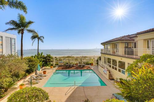 Alamitos Beach House | Beachfront Living in Long Beach: 2,500 Sq Ft Condo