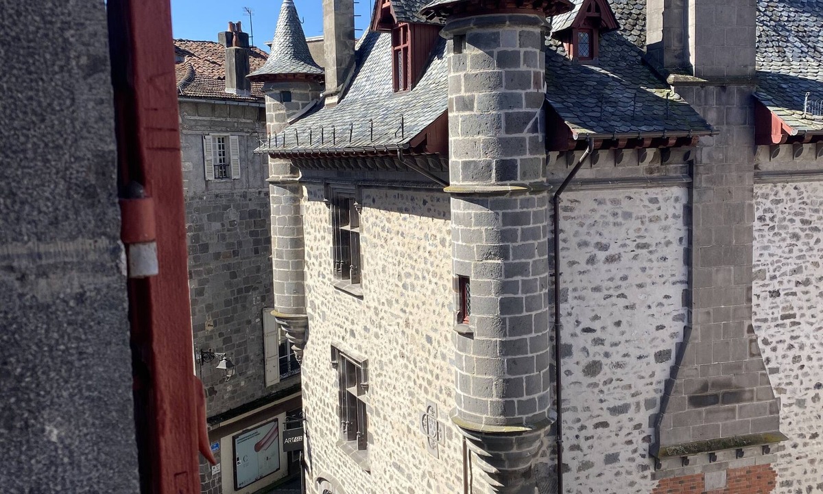 Aurillac Condo | Beau Duplex Hyper Centre Ville