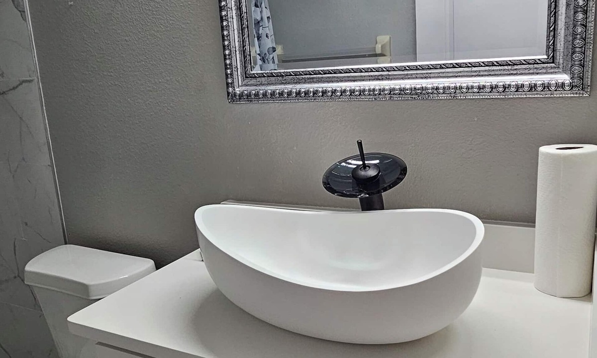 LaVina House | Beautiful Lake Nona Bedroom w/Dedicated Bathroom