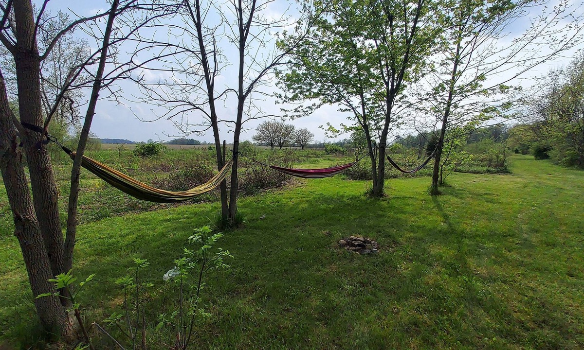 Maxwell RV Rental | Beautiful private meadow