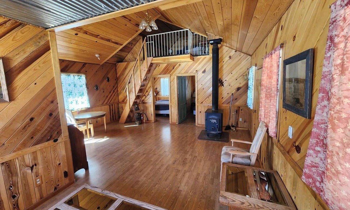 Clifton Cabin | Beaver Creek Guest Ranch is your scenic getaway.
