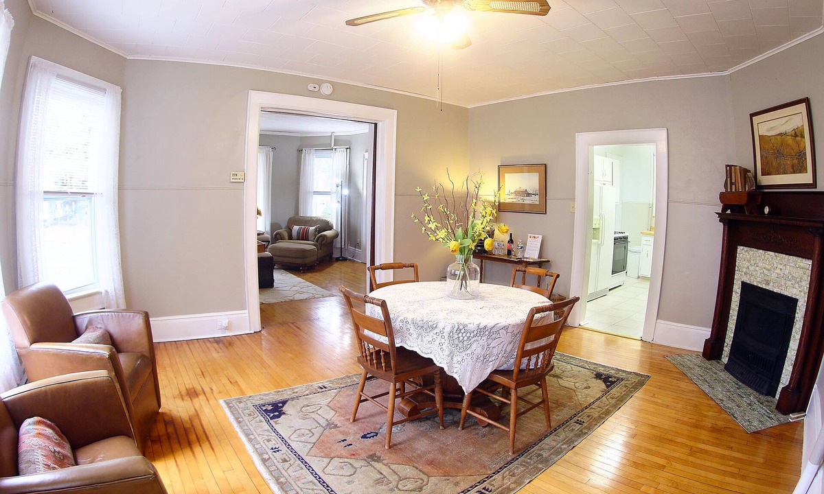 Green Bay House | BEST VALUE IN TOWN! Cozy, Old World Charm Near Lambeau