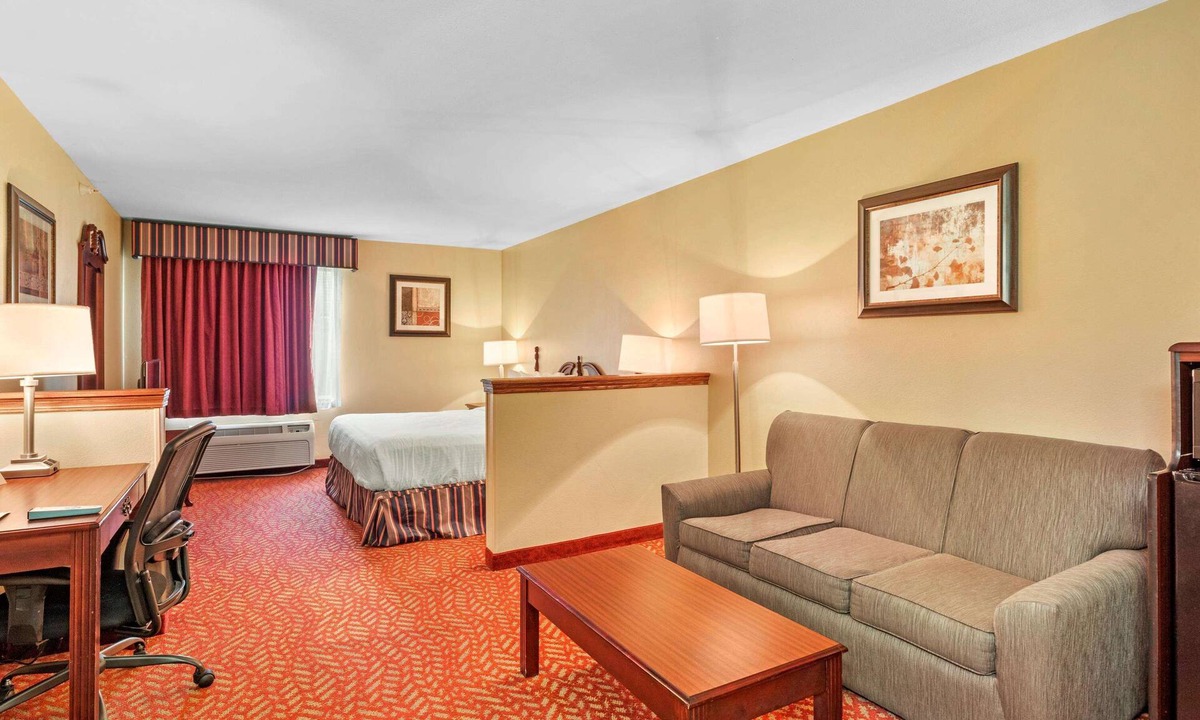 Springfield Hotel | Best Western Clearlake Plaza