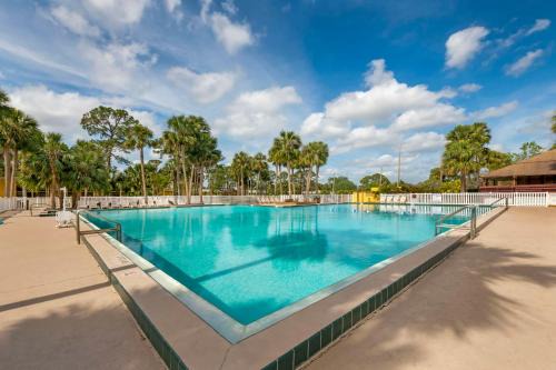Daytona Beach Hotel | Best Western International Speedway Hotel