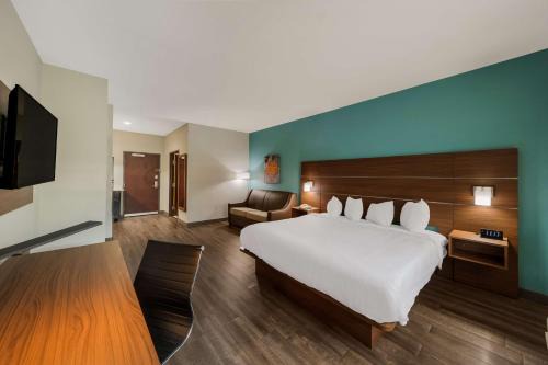 Bowie Hotel | Best Western Plus Bowie Inn & Suites