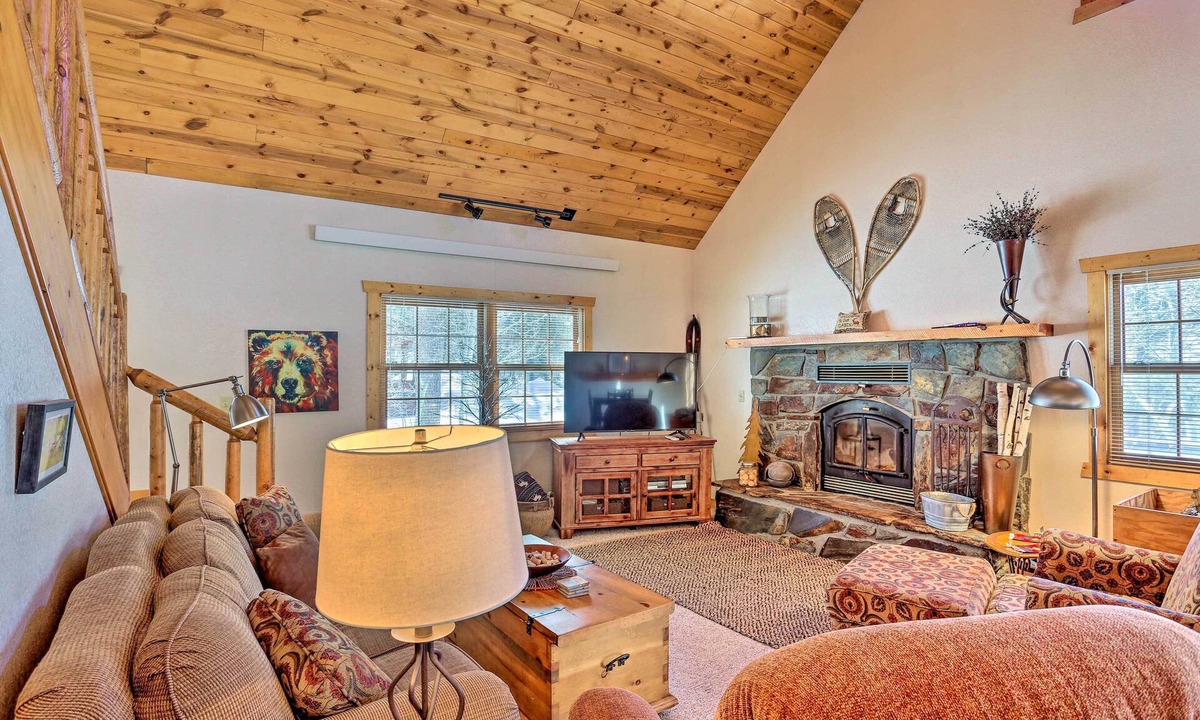 Lead Cabin | Black Hills Cabin ~ 2 Mi to Terry Peak!