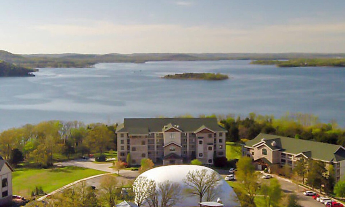 Big Cedars Cottage | BLOCK Paradise Point 1br