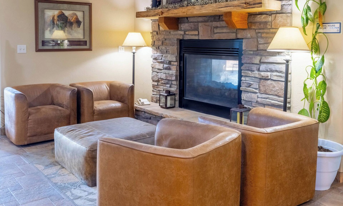 Rangely Hotel | Blue Mountain Inn And Suites