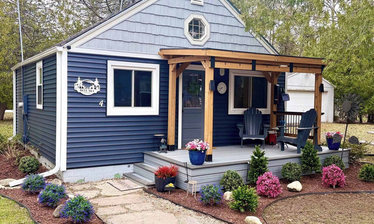 Baileys Harbor Cabin | Blue Sky Cottage: Sunset Shores Kangaroo Lake