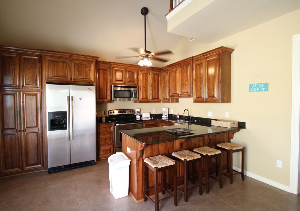 Grand Isle Apartment | Blue Water Villa D is across from the beach in Grand Isle